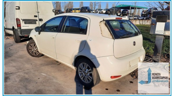 FIAT PUNTO 51 del 2012 parti usate e ricambi - Tipo Motore 350A1000