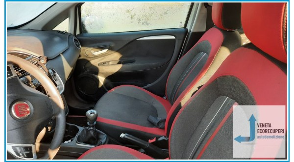 FIAT PUNTO 51 del 2012 parti usate e ricambi - Tipo Motore 350A1000