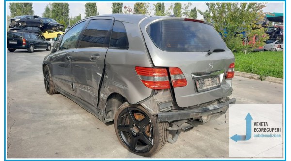 MERCEDES-BENZ Classe B T245 del 2006 parti usate e ricambi