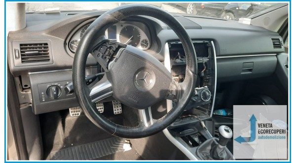 MERCEDES-BENZ Classe B T245 del 2006 parti usate e ricambi