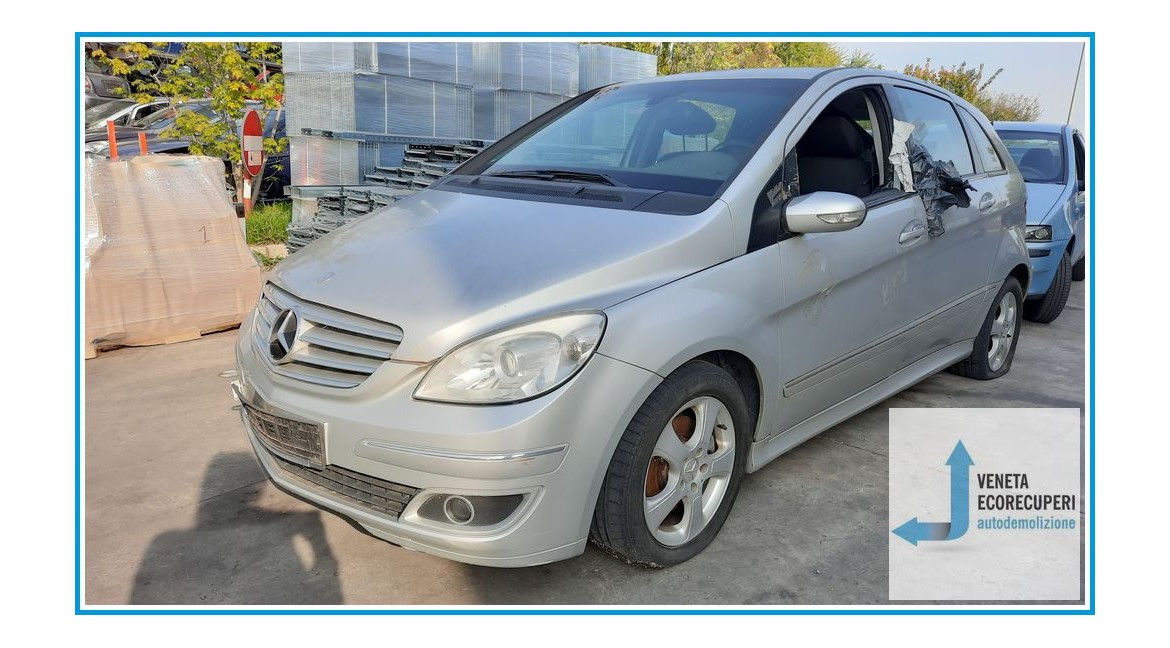 MERCEDES-BENZ Classe B T245 del 2008 parti usate e ricambi