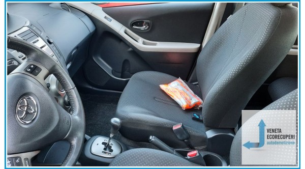 TOYOTA YARIS  del 2010 parti usate e ricambi - Tipo Motore 1NRFE