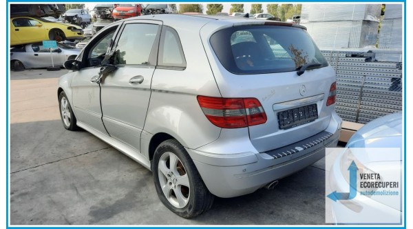 MERCEDES-BENZ Classe B T245 del 2008 parti usate e ricambi