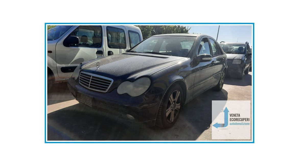 MERCEDES-BENZ Classe C W/S203 del 2001 parti usate e ricambi