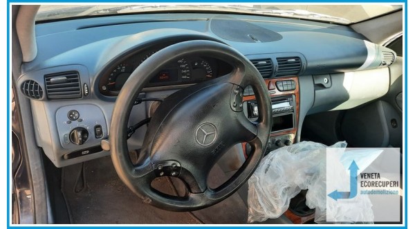 MERCEDES-BENZ Classe C W/S203 del 2001 parti usate e ricambi