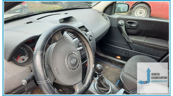 RENAULT MEGANE 2a Serie  del 2005 parti usate e ricambi - Tipo Motore K9KP7