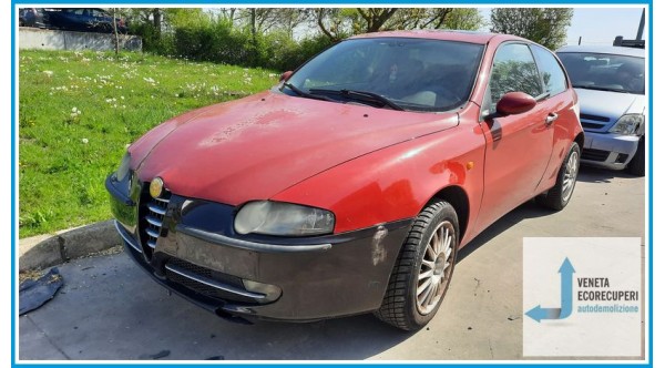 ALFA ROMEO 147 W8 del 2001 parti usate e ricambi