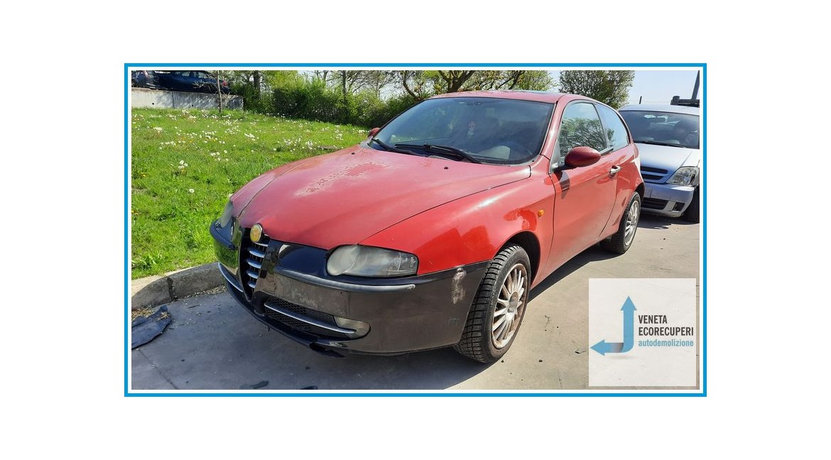 ALFA ROMEO 147 W8 del 2001 parti usate e ricambi