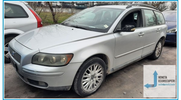 VOLVO V50  del 2004 parti usate e ricambi - Tipo Motore D4204T