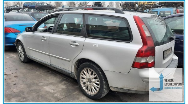 VOLVO V50  del 2004 parti usate e ricambi - Tipo Motore D4204T