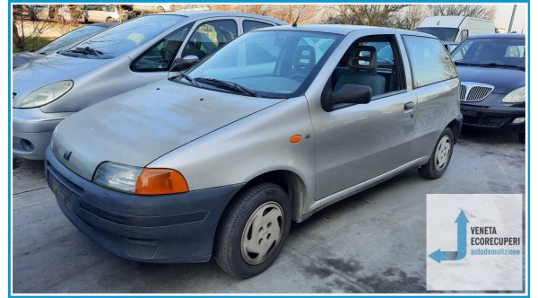 FIAT PUNTO 1a Serie  del 1997 parti usate e ricambi - Tipo Motore 176B2000