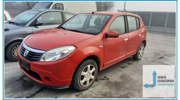 DACIA SANDERO  del 2009 parti usate e ricambi - Tipo Motore K7JA7