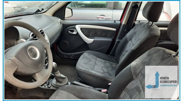 DACIA SANDERO  del 2009 parti usate e ricambi - Tipo Motore K7JA7