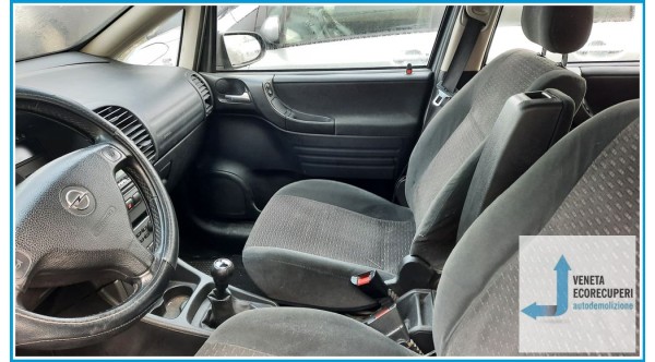 OPEL ZAFIRA T98 del 2005 parti usate e ricambi - Tipo Motore Z16XE