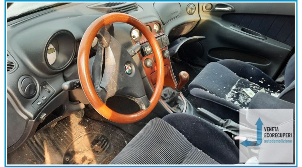 ALFA ROMEO 156 1a Serie  del 2000 parti usate e ricambi - Tipo Motore AR32201
