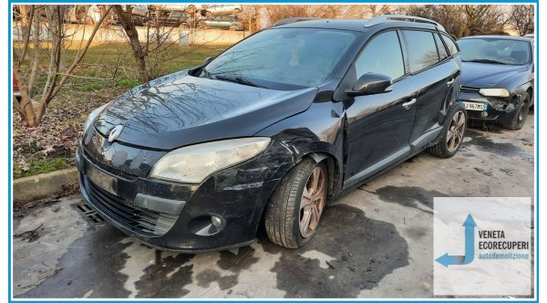 RENAULT MEGANE 3a Serie  del 2010 parti usate e ricambi - Tipo Motore K9KJ8