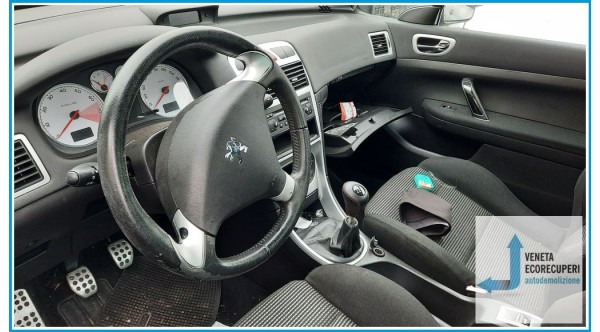 PEUGEOT 307  del 2004 parti usate e ricambi - Tipo Motore NFU