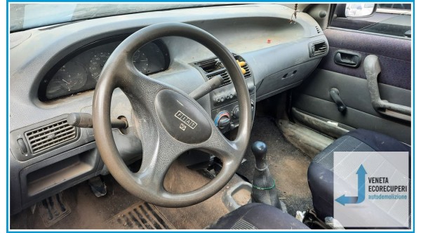 FIAT PUNTO 1a Serie  del 1997 parti usate e ricambi - Tipo Motore 176B2000
