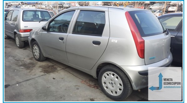 FIAT PUNTO 1N/1P del 2002 parti usate e ricambi - Tipo Motore 188A4000