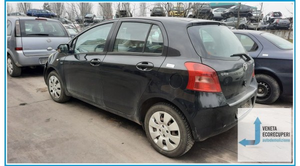 TOYOTA YARIS  del 2006 parti usate e ricambi - Tipo Motore 1NDTV