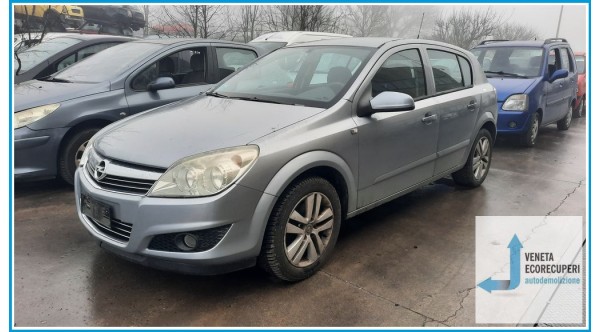 OPEL ASTRA A04 del 2009 parti usate e ricambi - Tipo Motore Z17DTR