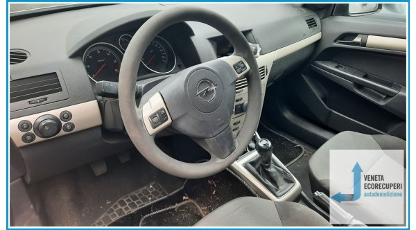 OPEL ASTRA A04 del 2009 parti usate e ricambi - Tipo Motore Z17DTR