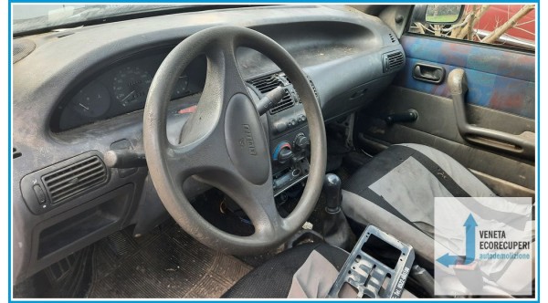 FIAT PUNTO 1a Serie  del 1999 parti usate e ricambi - Tipo Motore 176B2000