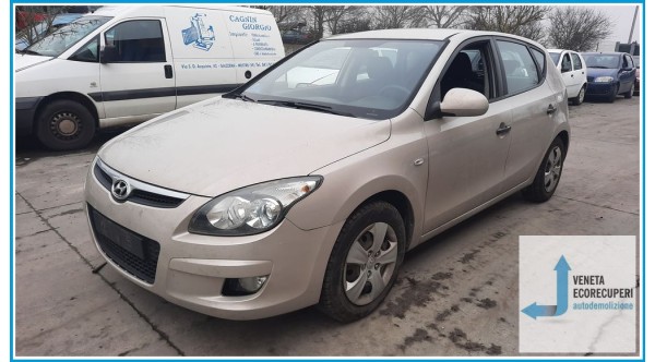 HYUNDAI i30  del 2009 parti usate e ricambi - Tipo Motore G4FA