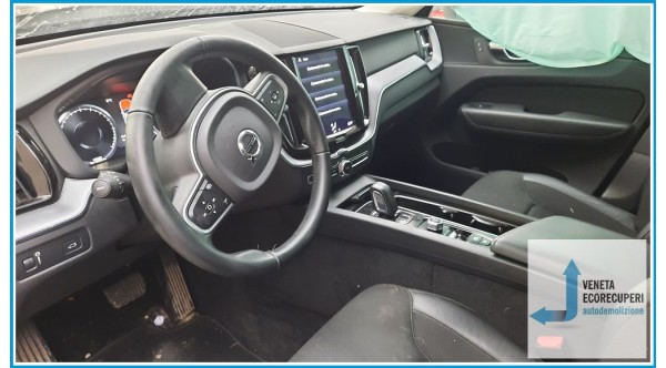 VOLVO XC60  del 2020 parti usate e ricambi - Tipo Motore D420T8