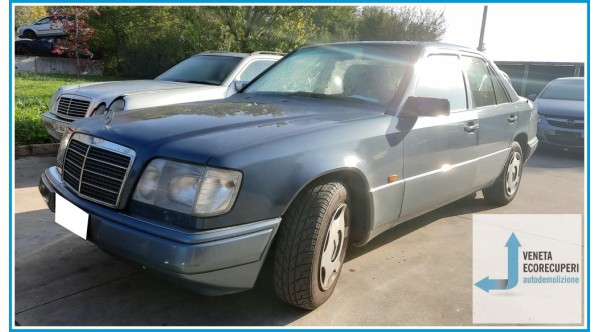 MERCEDES-BENZ Classe E 124 del 1994 parti usate e ricambi