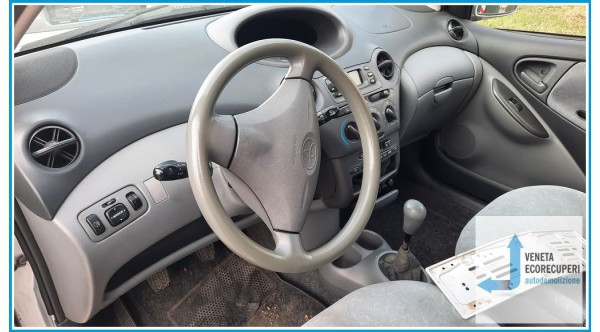 TOYOTA YARIS JPP del 2000 parti usate e ricambi - Tipo Motore 1SZFE