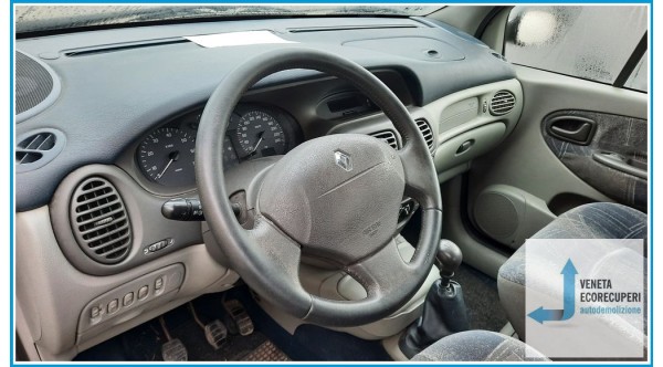RENAULT SCENIC  del 2000 parti usate e ricambi - Tipo Motore K4MA7