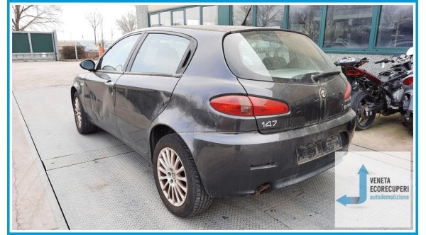 ALFA ROMEO 147 W8 del 2008 parti usate e ricambi