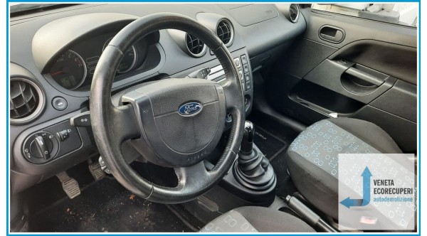 FORD FIESTA CBK del 2004 parti usate e ricambi - Tipo Motore FUJA