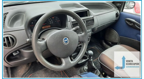 FIAT PUNTO 1N/1P del 2004 parti usate e ricambi - Tipo Motore 188A4000