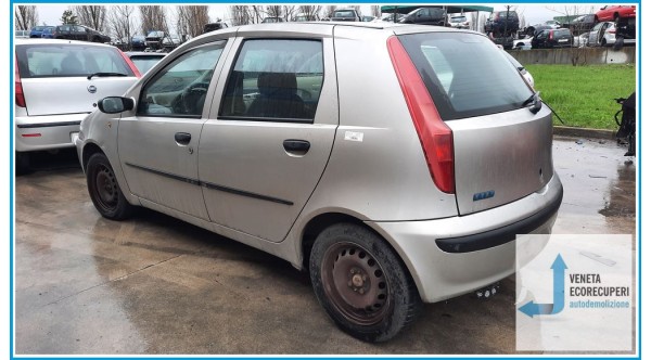 FIAT PUNTO 1N/1P del 2000 parti usate e ricambi - Tipo Motore 188A5000