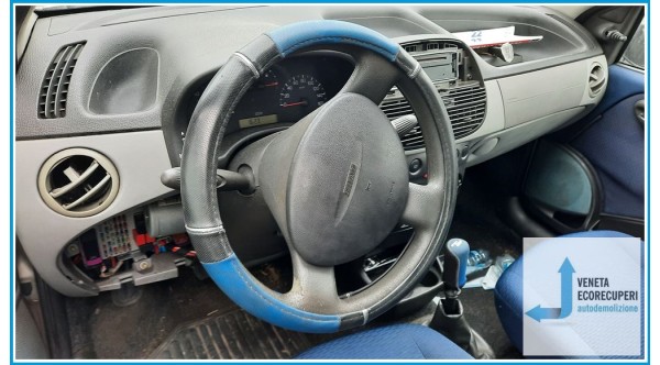 FIAT PUNTO 1N/1P del 2000 parti usate e ricambi - Tipo Motore 188A5000