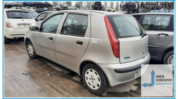 FIAT PUNTO 1N/1P del 2003 parti usate e ricambi - Tipo Motore 188A4000