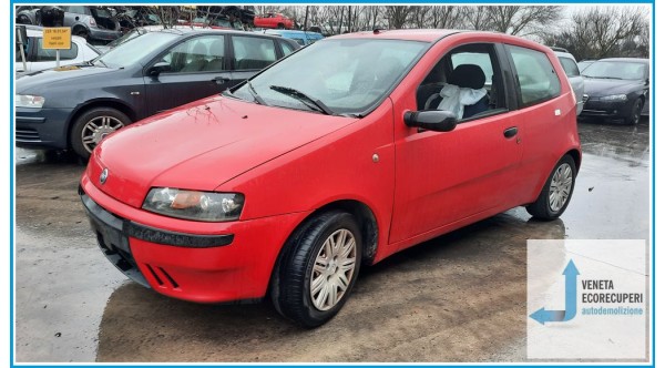 FIAT PUNTO 1N/1P del 2000 parti usate e ricambi - Tipo Motore 188A4000