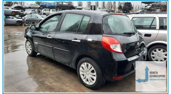 RENAULT CLIO 3a Serie  del 2009 parti usate e ricambi - Tipo Motore D4FD7