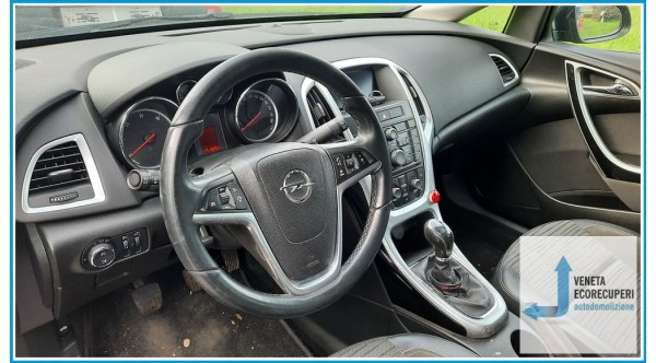 OPEL ASTRA P10 del 2014 parti usate e ricambi - Tipo Motore A17DTS