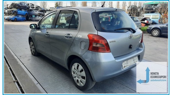 TOYOTA YARIS  del 2007 parti usate e ricambi - Tipo Motore 1KRFE