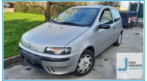 FIAT PUNTO 1N/1P del 2002 parti usate e ricambi - Tipo Motore 188A4000