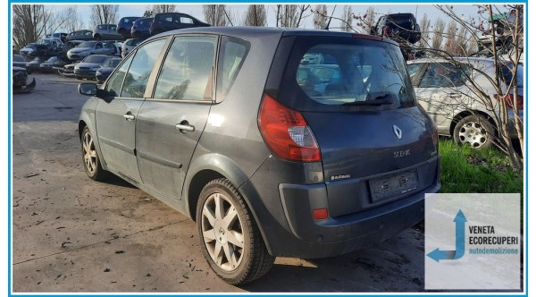 RENAULT SCENIC 2a Serie  del 2007 parti usate e ricambi - Tipo Motore F9QJ8