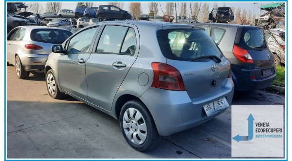 TOYOTA YARIS  del 2007 parti usate e ricambi - Tipo Motore 1KRFE