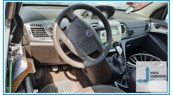 LANCIA YPSILON TE del 2008 parti usate e ricambi
