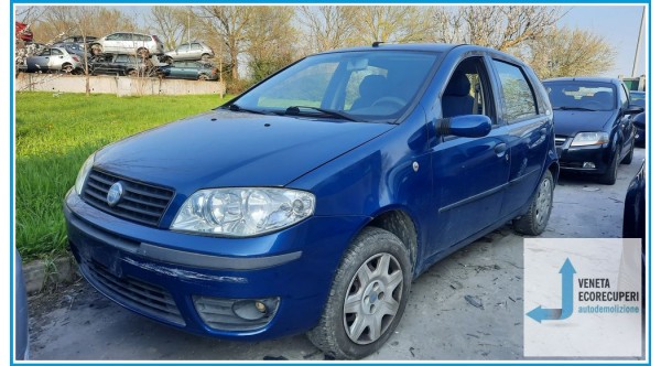 FIAT PUNTO 1N/1P del 2004 parti usate e ricambi - Tipo Motore 188A4000