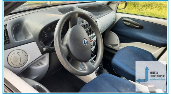 FIAT PUNTO 1N/1P del 2004 parti usate e ricambi - Tipo Motore 188A4000