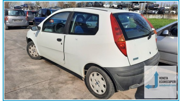 FIAT PUNTO 1N/1P del 2001 parti usate e ricambi - Tipo Motore 188A4000