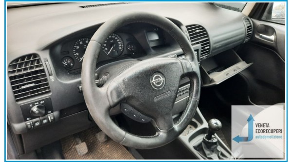 OPEL ZAFIRA T98 del 2005 parti usate e ricambi - Tipo Motore Z16YNG